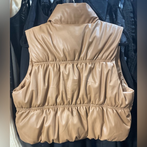 🎉HOST PICK❣️Love Tree Faux Leather Puffer Vest-Camel High Neck Sleeveless Jacket - Picture 3 of 12